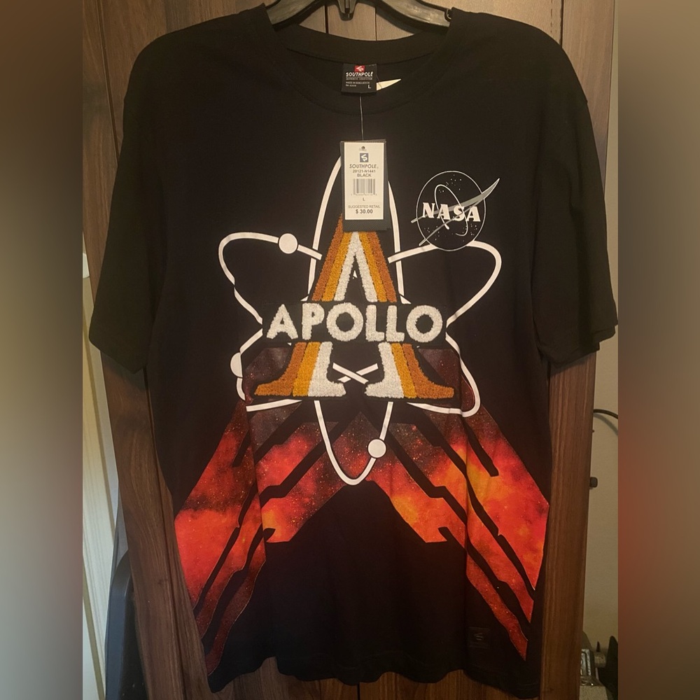 Men’s South Pole Black Apollo Graphic Tee